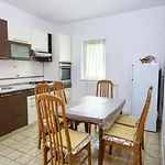 Apartment With Parking Space - 5088 Murter