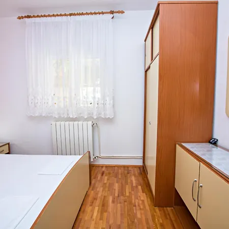 Appartement With Parking Space - 5088 Murter