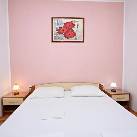 Appartement With Parking Space - 5088