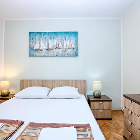 Appartement With Parking Space - 5088