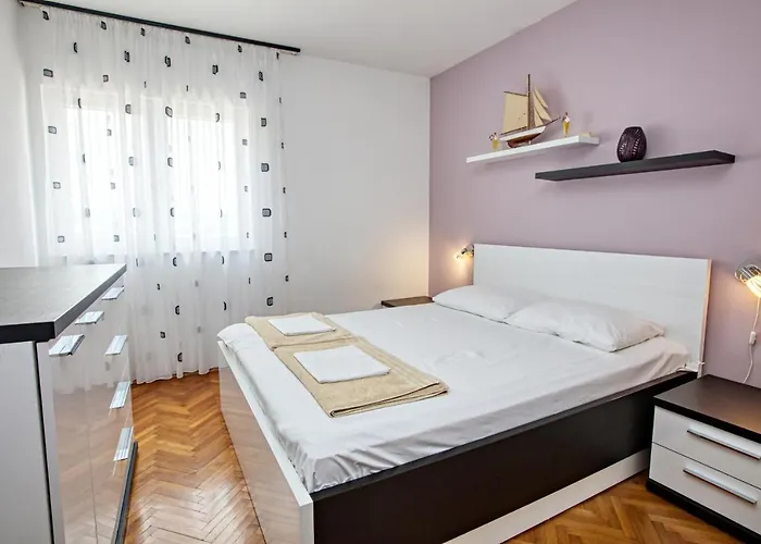 Apartament With Parking Space - 5088 Murter