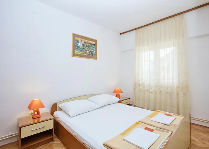 With Parking Space - 5088 Murter