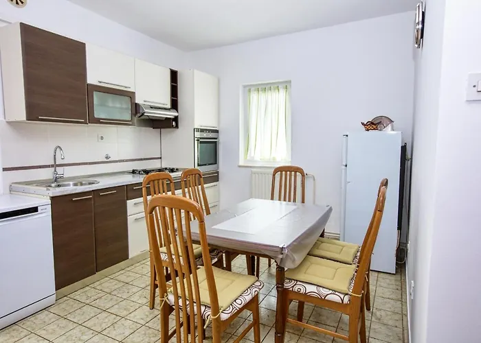 Apartament With Parking Space - 5088 Murter