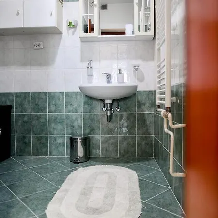 公寓 With Parking Space - 5088 *