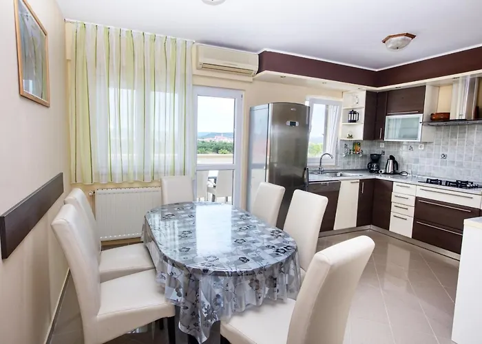 Apartman With Parking Space - 5088 *