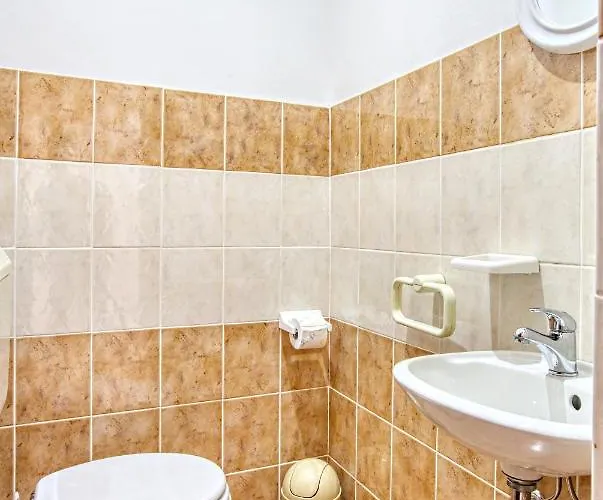 With Parking Space - 5088 Apartman